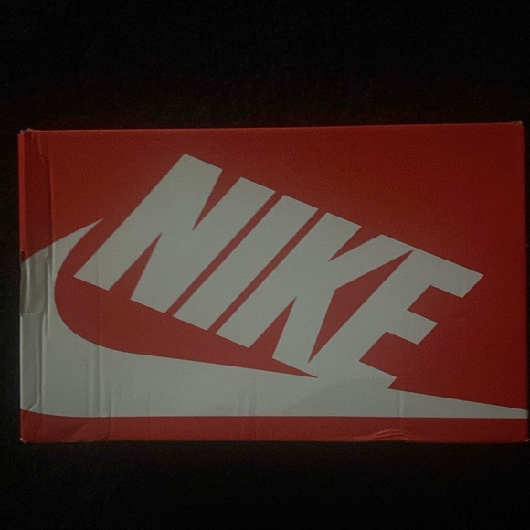 New Nike WMNS Roshe One ‘white-black’. Size.8.5w. OG all. Retail $80 - Picture 5 of 6